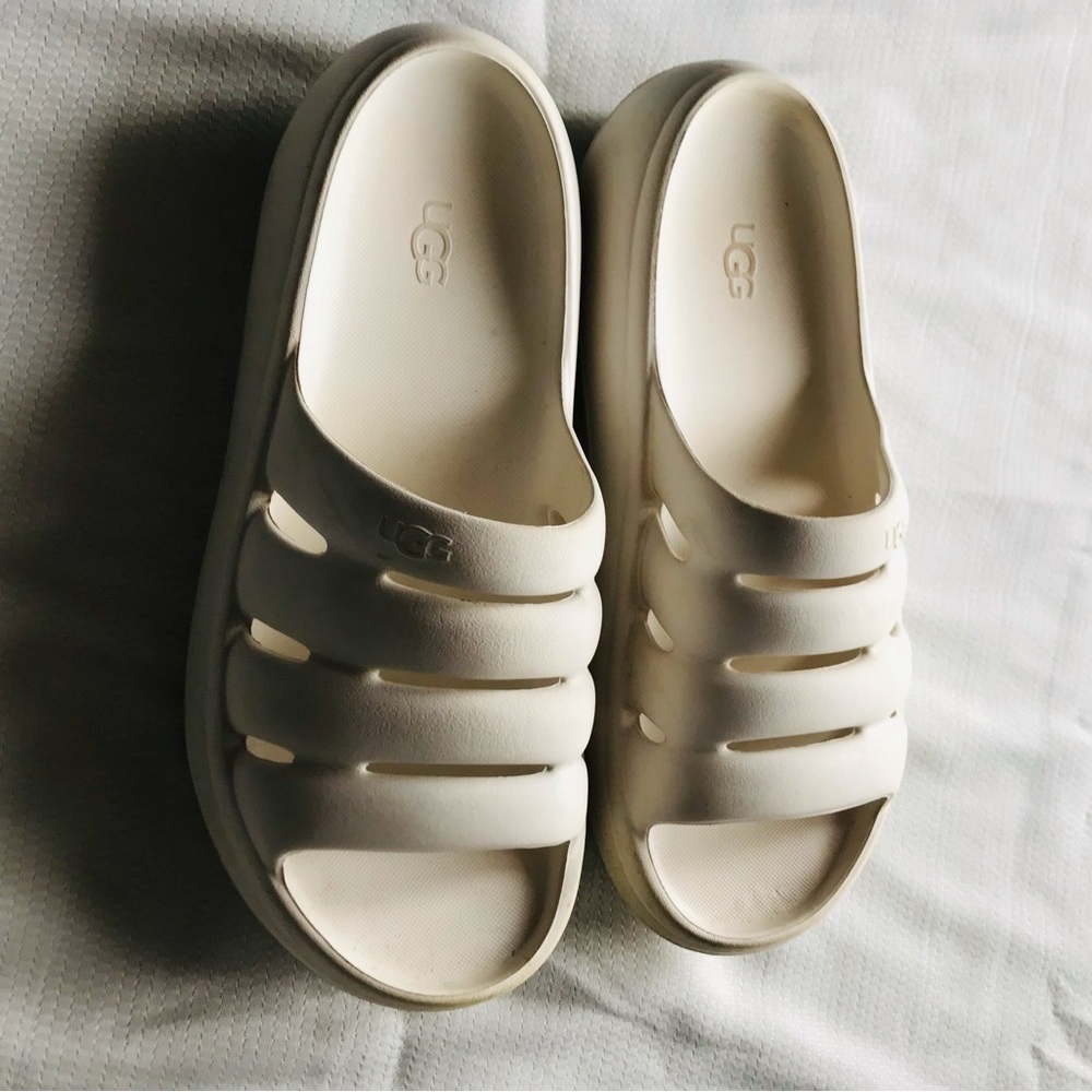 UGG White Slide Sandals - Picture 4 of 9